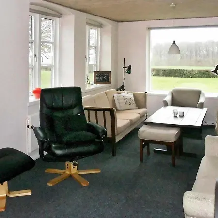 4 Person Holiday In Semesterbostad *